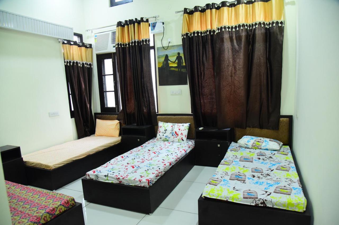 Nutz Backpackers Hostel Amritszár Kültér fotó