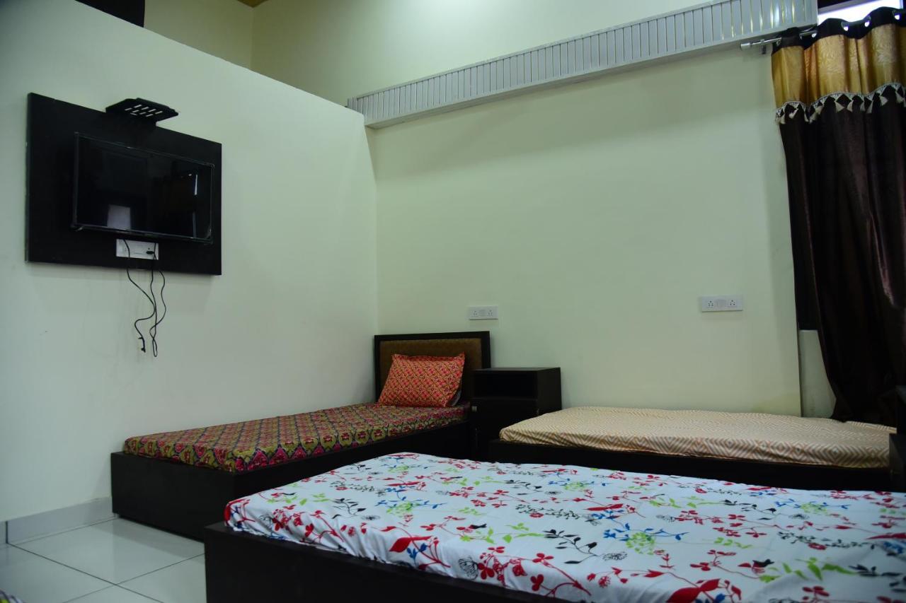 Nutz Backpackers Hostel Amritszár Kültér fotó